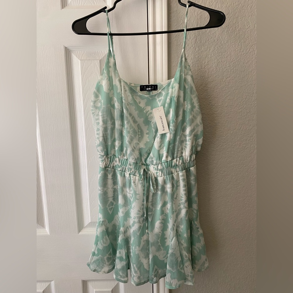 NWT Francesca’s Mint/White Romper Size Small